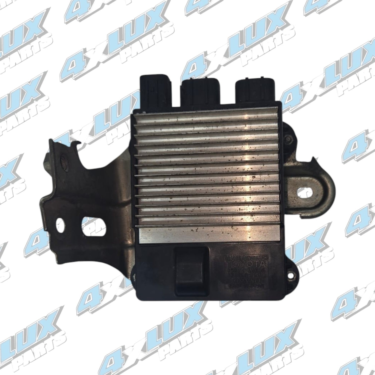 Toyota D4D Hilux Fortuner 3 plug injector driver 89871-25010