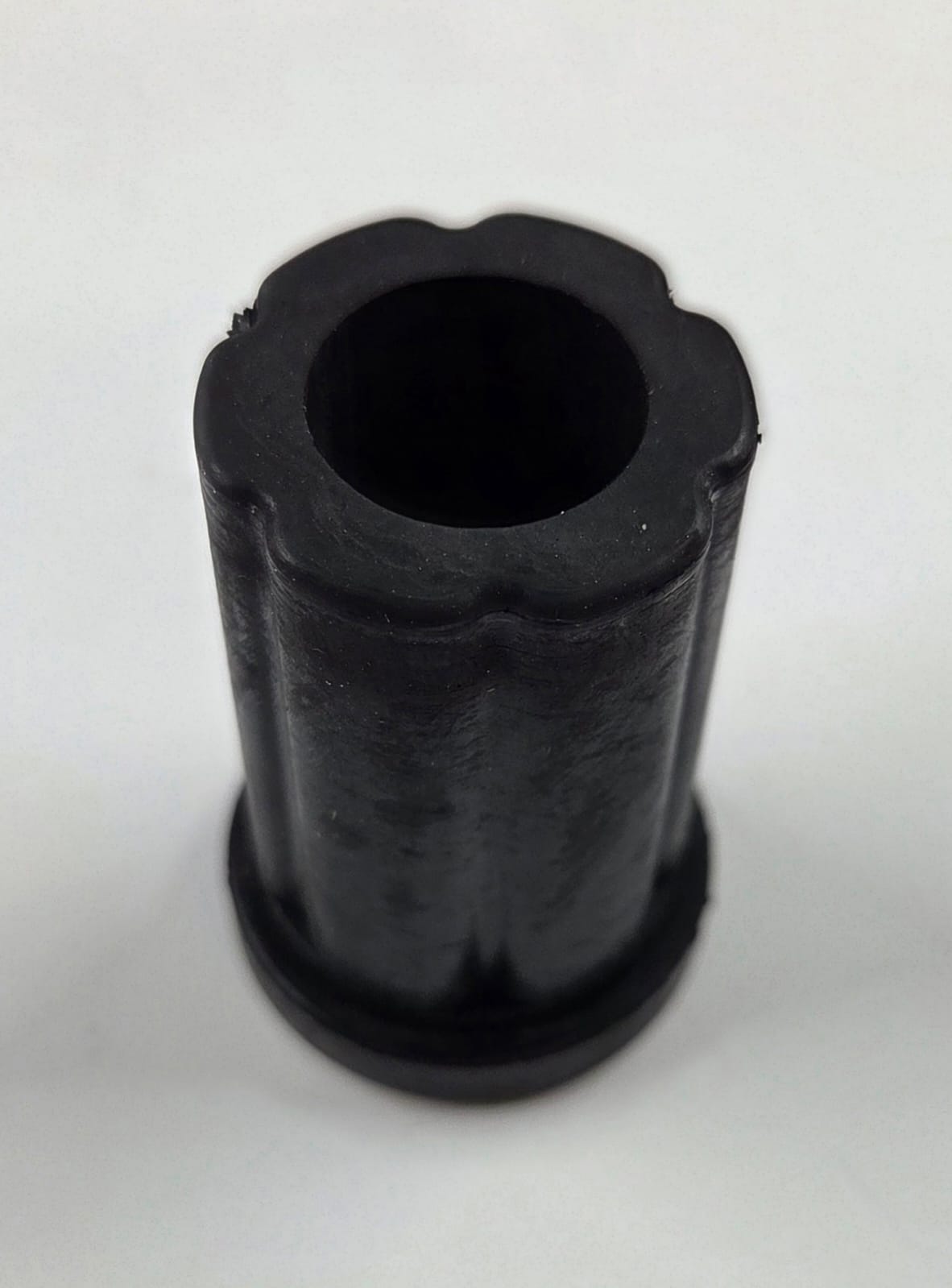 Toyota Hilux 2.5 3.0 D4D 2005 to 2014 Rear Upper Shackle Bush Long 90385-T0001